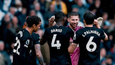 Tottenham, Leeds United'ı iki golle geçti