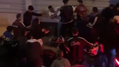 İstanbul'da asker eğlencesinde kavga: Asker adayı tarafları tekmeyle ayırdı