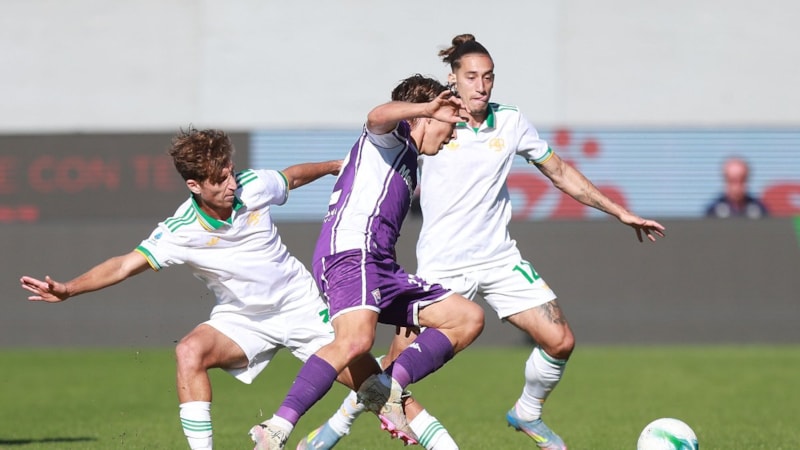 Roma, Fiorentina'ya şans tanımadı