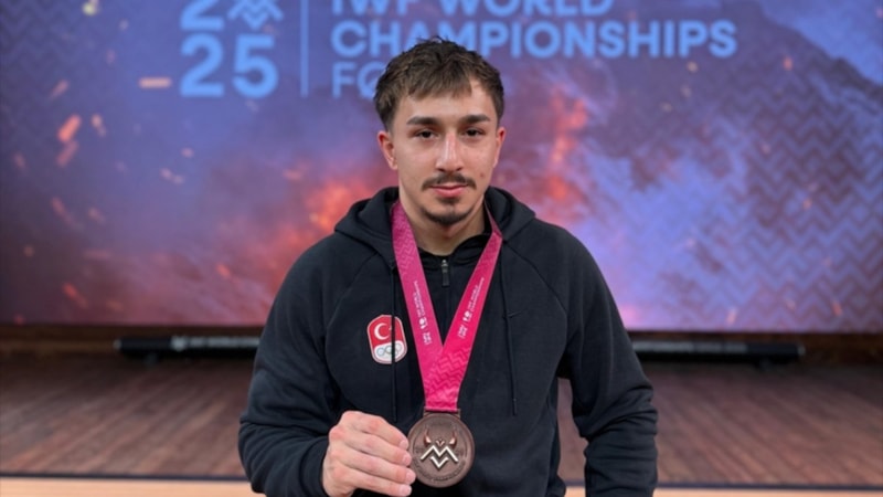 Yusuf Fehmi Genç, bronz madalya kazandı