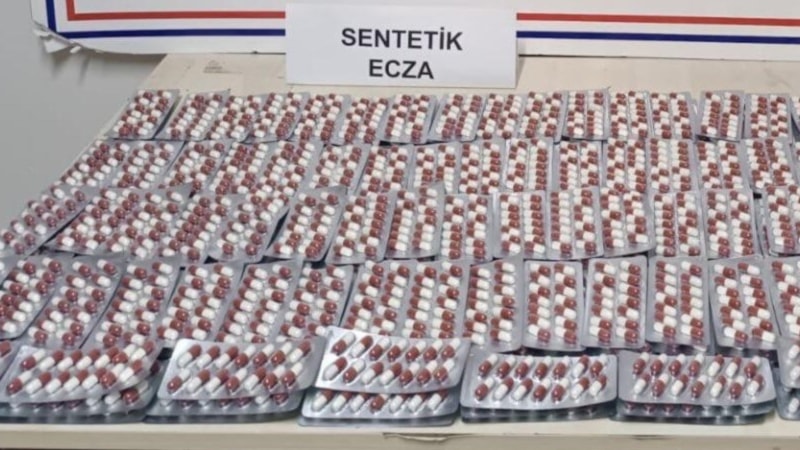 Manisa'da binlerce sentetik hap ele geçirildi