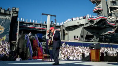 Trump, ABD donanmasının kuruluşunun 250'nci yıl dönümü törenine katıldı