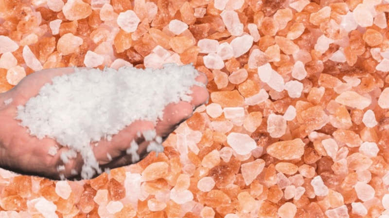 Damağınıza bir parça kaya tuzu koyun ve ne olduğuna bakın...