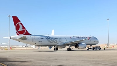 İsrail'in alıkoyduğu aktivistleri taşıyan uçak havalandı