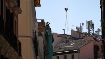 İspanya'da binanın çökmesi sonucu 2 kişi öldü