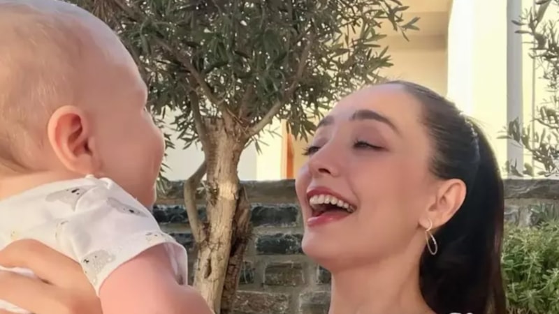 İlk kez anne olan oyuncu Zeynep Tuğçe Bayat minik oğlu Atlas'ın son halini paylaştı