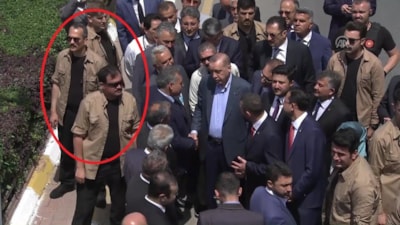 Koruma polisleri neden yeşil gömlek giyer