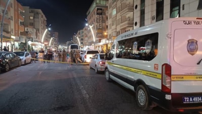 Batman'da silahlı kavga: 1'i polis 8 kişi yaralandı