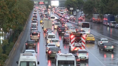 İstanbul Anadolu Yakası'nda trafik yoğunluğu yüzde 90'a ulaştı