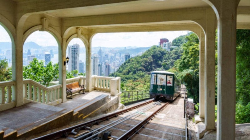 Mimari güzelliklerin ortasında bir yolculuk: Dünyanın en etkileyici füniküler hatları