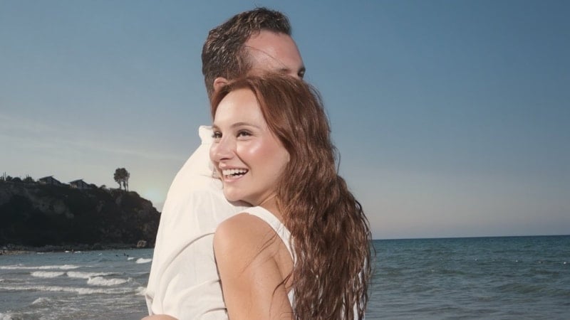 Doğumu bekliyor! Oyuncu Başak Gümülcinelioğlu'ndan karnı burnunda pozlar geldi