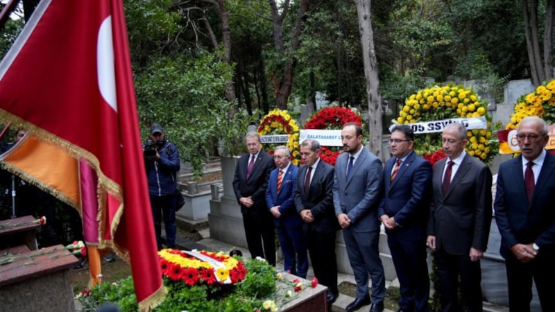 Galatasaray'ın 120. kuruluş yıl dönümü etkinlikleri başladı: Ali Sami Yen ve Süleyman Seba'ya ziyaret...