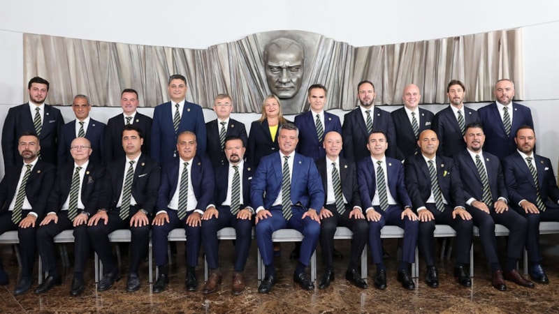 Fenerbahçe'deki değişiklikler KAP'a bildirildi