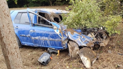 Bolu'da otomobil tarlaya uçtu, hurdaya döndü: 1 yaralı