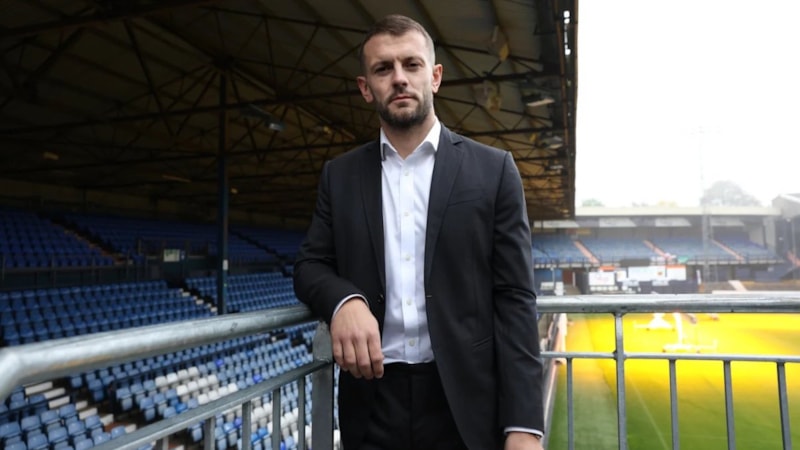 Luton Town, Jack Wilshere'yi açıkladı