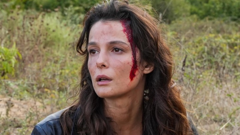 Büşra Develi aşka geldi! Sevgilisi Ralph Sason'la yeni poz