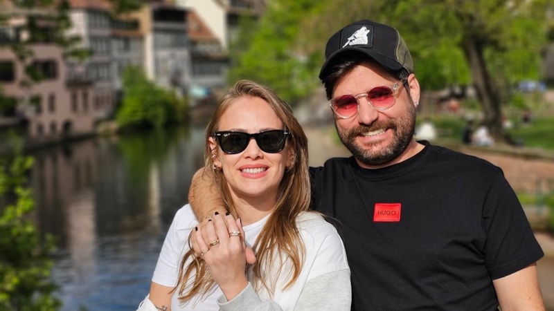 İlk bebeklerini bekliyorlar! Begüm Öner ile Ceyhun Fersoy'dan mutluluk pozu