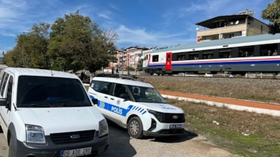 Aydın'da torununu trenin altında kalmaktan kurtaran kadın ağır yaralandı