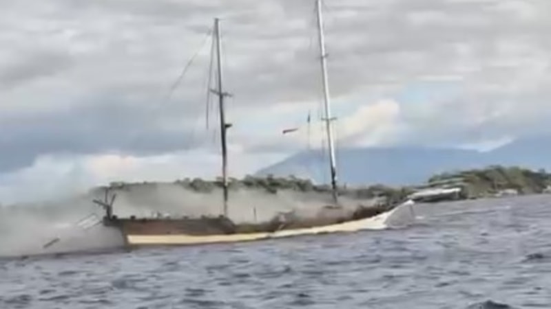 Muğla'da gulet teknede yangın paniği