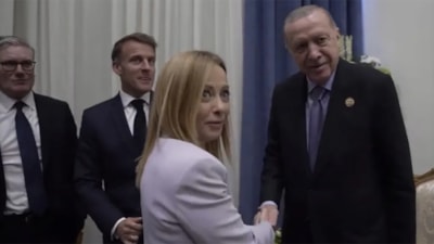 Cumhurbaşkanı Erdoğan'ın Meloni'ye sigara uyarısı İtalya'da gündem oldu