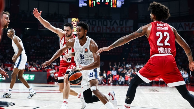 Anadolu Efes, Olympiakos deplasmanında kazandı