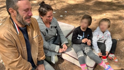 İzmir'de kiracı oldukları evden çıkarıldılar: Kalacak yer bulamayınca ormana sığındılar