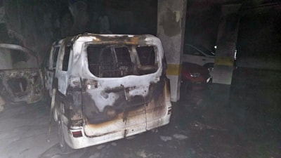 Tekirdağ'da apartman otoparkındaki otomobilde patlama meydana geldi