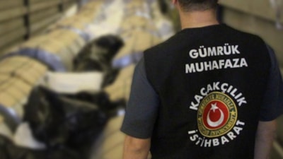 Gürbulak Gümrük Kapısı'nda 85 adet 'cancan' cinsi güvercin ele geçirildi