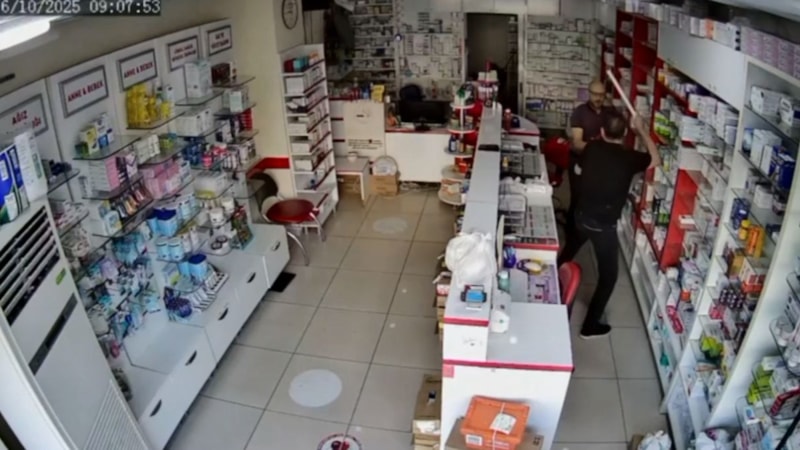 Mersin'de eczane teknisyenine darp