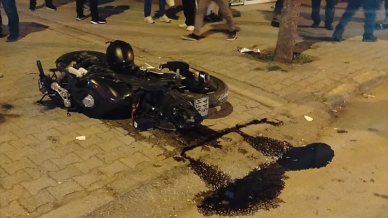 Isparta'da kamyonet ile çarpışan motosikletin sürücüsü öldü