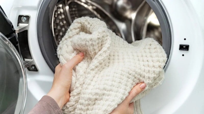 Kazaklarınızın ömrünü uzatın: Bu yöntemle yıkayınca yeni gibi kalıyor