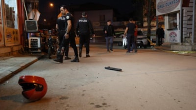 Adana'da panikleyen saldırgan tüfeğini düşürdü