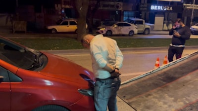 Bursa'da polisleri peşinde koşturan alkollü şahıs açıklamalarıyla şok etti