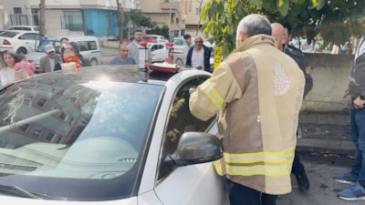 İstanbul'da 2 yaşındaki çocuk otomobilde kilitli kaldı