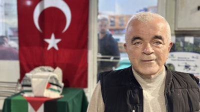 Düzce'de çay ocağının bir günlük gelirini Gazze'ye bağışladı