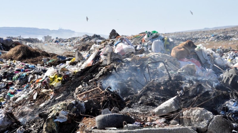 Kars’ta mahalleliden çöp tepkisi: Mahallece ölüyoruz