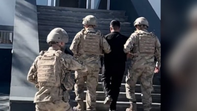 Muş'ta Türk bayrağına yönelik saygısız paylaşımı beğenen kişi gözaltına alındı