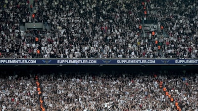 Dolmabahçe’de Jonas Svensson, David Jurasek ve Mert Günok'a tepki