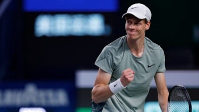 Carlos Alcaraz'ı yenen Jannik Sinner, 6 milyon dolarlık ödülün sahibi oldu