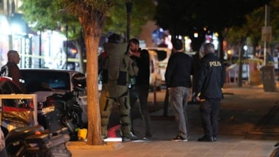 Kırıkkale'de polisin meraklı vatandaşlarla imtihanı: En işlek caddesinde şüpheli paket paniği