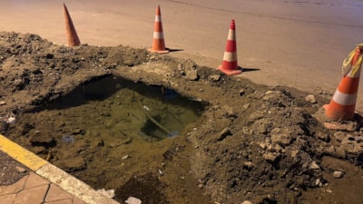 Iğdır’da patlayan su borusu, bir aydır tamir edilmedi