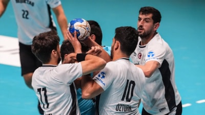 Beşiktaş, Ankara Hentbol'u farklı yendi