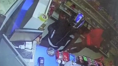 Adana'da petrol istasyonu marketinde silahlı soygun