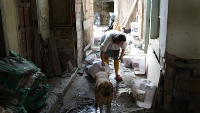 Burdur'da ev sahibiyle kiracının 'çöplüğe dönmüş bahçe' kavgası