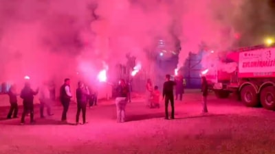 Böyle teklif görülmedi: Antalya'da orman işçisinin evlilik teklifi renkli anlara sahne oldu