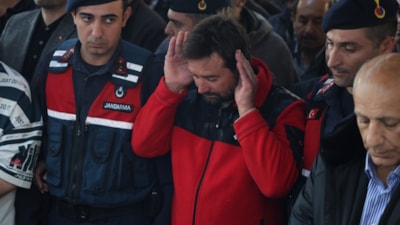 İzmir'de 5 kardeş çıkan yangında hayatını kaybetti: Anne hakkında karar