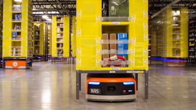 Amazon, 600 bin kişi yerine robotları çalıştıracak