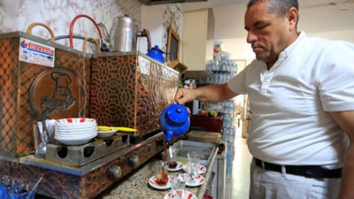 Antalya'da hayallerini gerçekleştirmek istedi: 48 yaşında okuma yazma öğrenmeye başladı