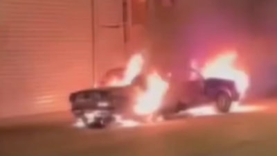 Mersin'de sanayi sitesinde 5 araç kundaklandı