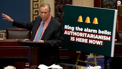 ABD'li Senatör Merkley, 22 saatten fazla Senato'ya hitap etti